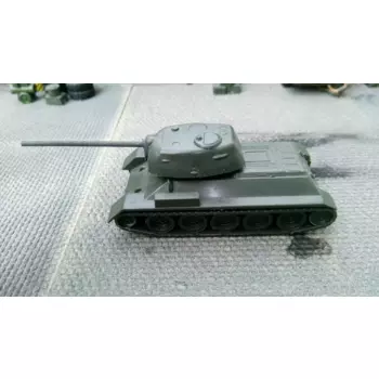 T-34/85 ROSKOPF 1:100 !